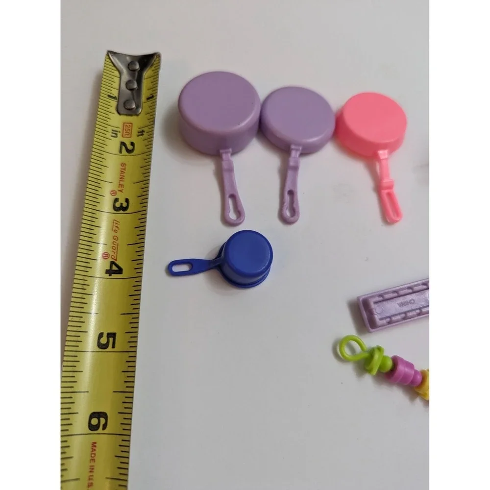 Dollhouse Barbie Doll Diorama mixed 8‎ piece lot purple pink pot pan egg kabob